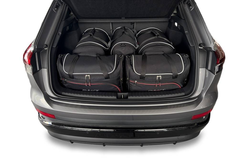 Torby KJUST AERO do Audi Q4 e-tron SUV F4 — zestaw ułożony w bagażniku
