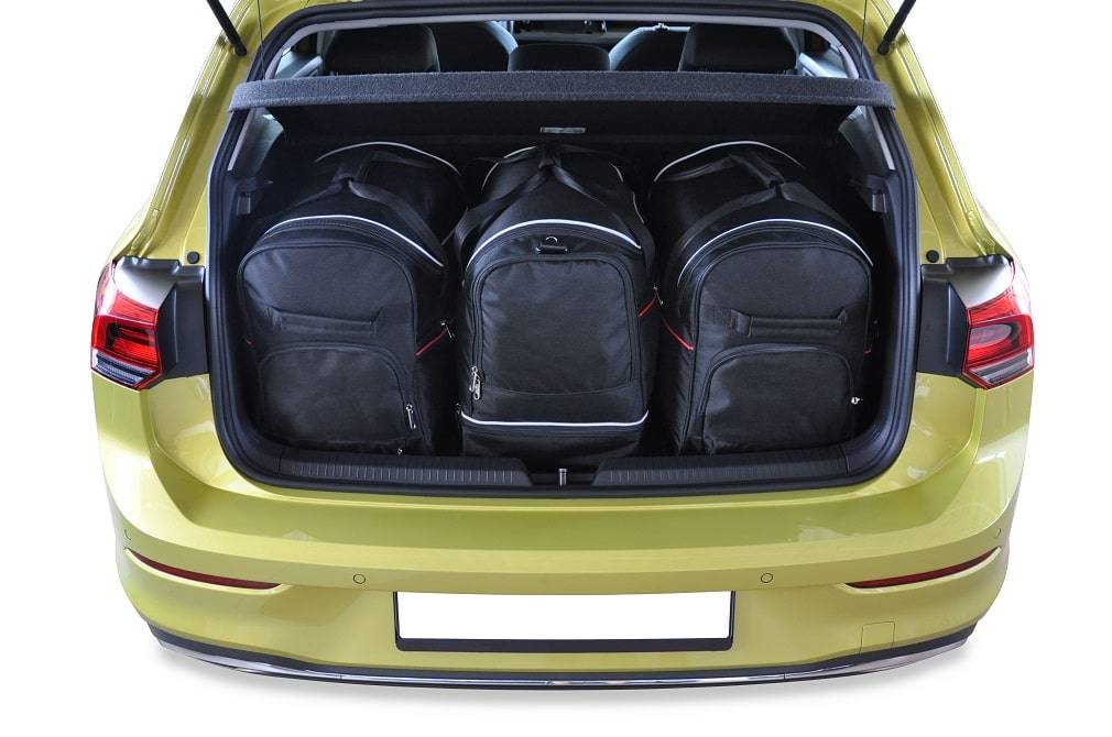 Torby KJUST SPORT do Volkswagen Golf GTE Hatchback Plug-in Hybrid VIII — zestaw ułożony w bagażniku