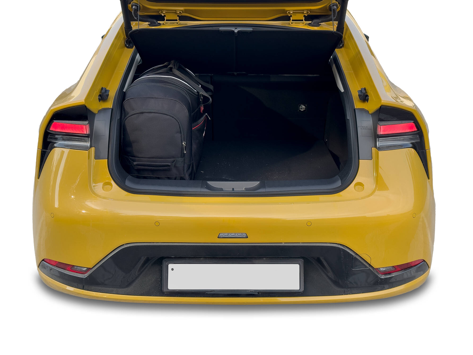 Torby KJUST TROLLEY do Toyota Prius Plug-In Hybrid V (XW60) — torby wyjmowane z bagażnika krok po kroku