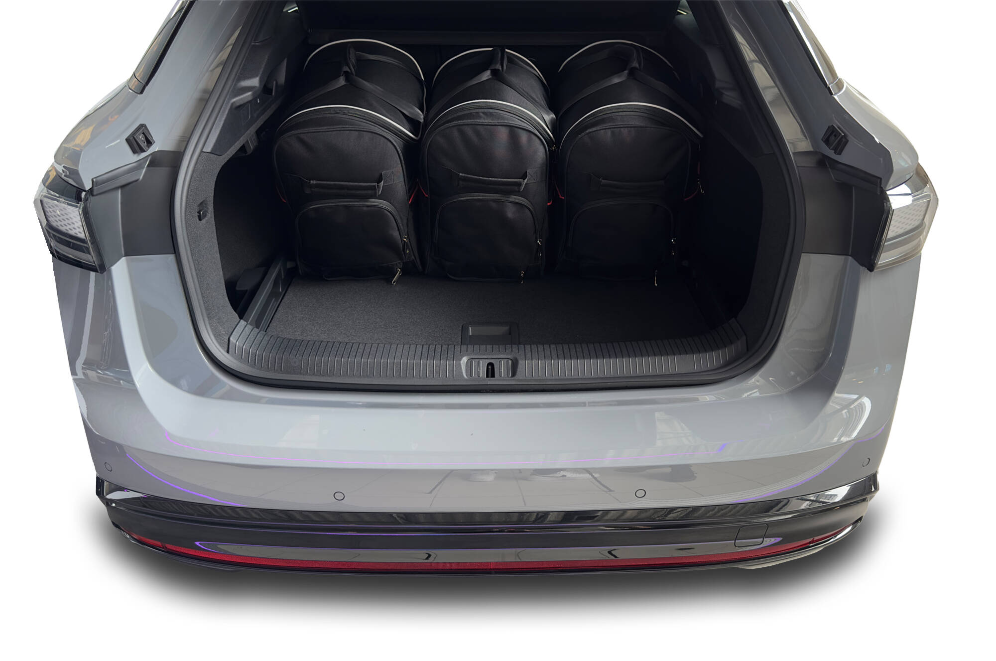 Torby KJUST SPORT do Volkswagen ID.7 I — torby wyjmowane z bagażnika krok po kroku