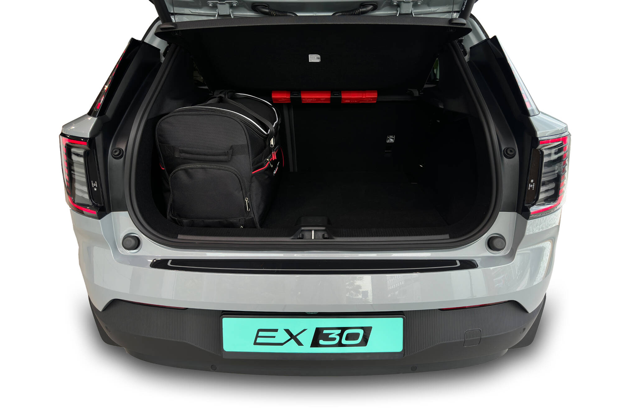 Torby KJUST AERO do Volvo EX30 Electric I — torby wyjmowane z bagażnika krok po kroku