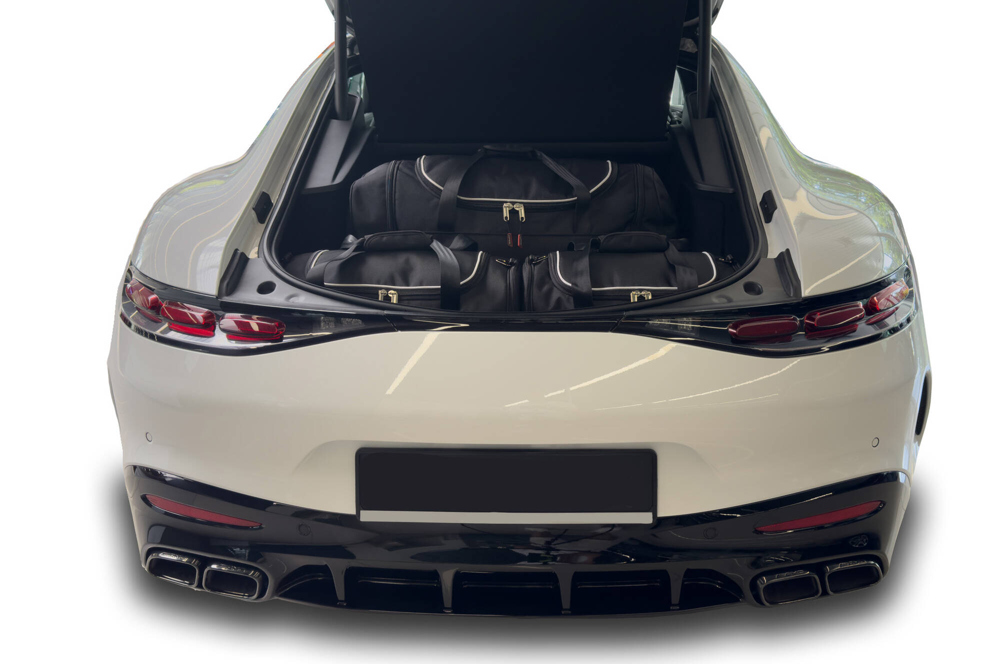 Torby KJUST SPORT do Mercedes-Benz AMG GT C192 — zestaw ułożony w bagażniku