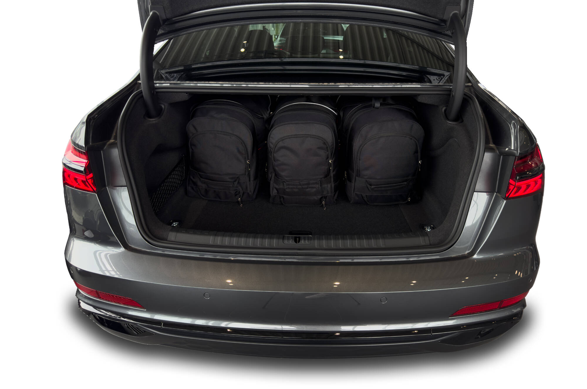 Torby KJUST SPORT do Audi A6 / S6 Limousine C8 — torby wyjmowane z bagażnika krok po kroku