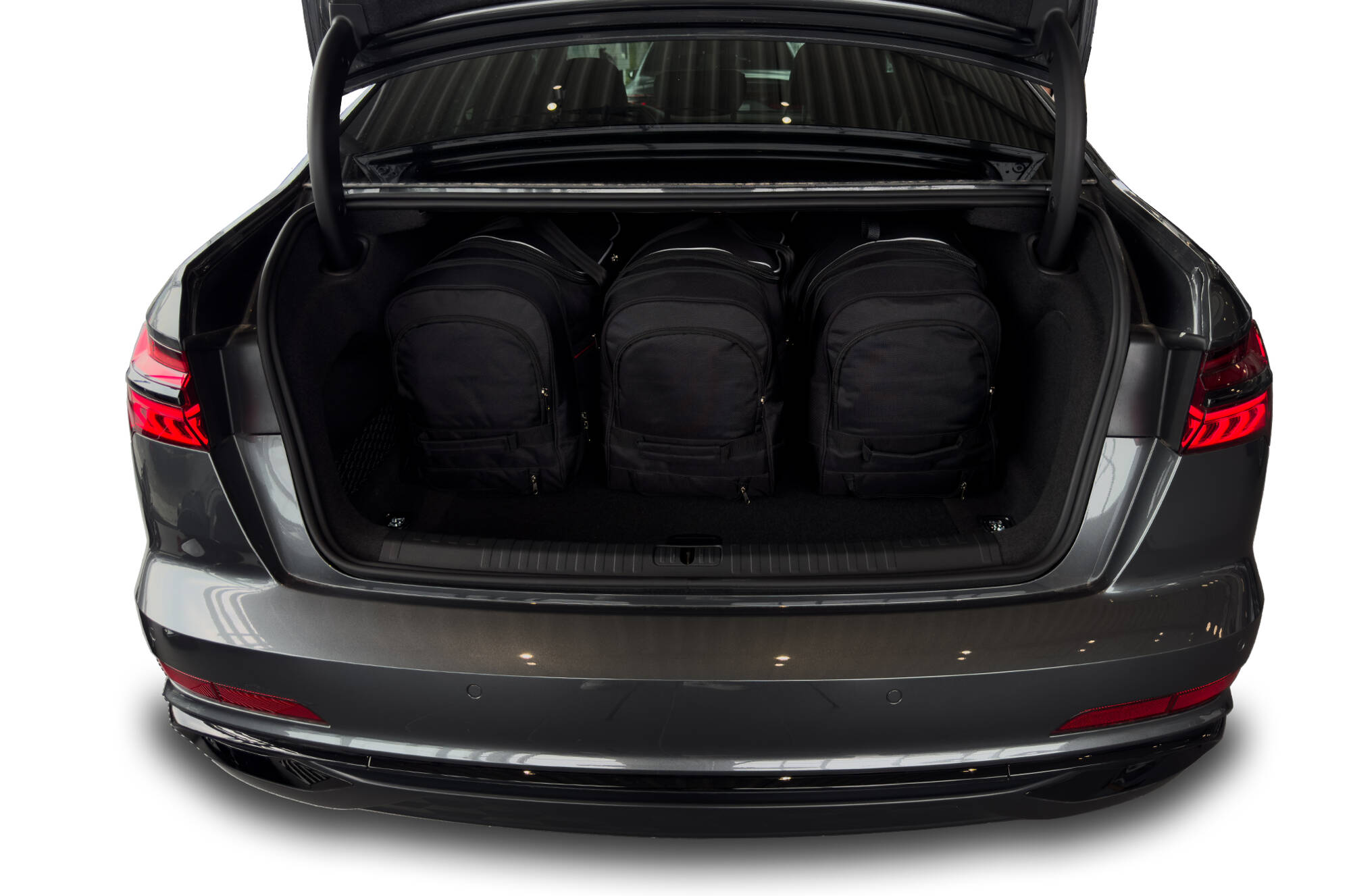 Torby KJUST AERO do Audi A6 / S6 Limousine C8 — torby wyjmowane z bagażnika krok po kroku