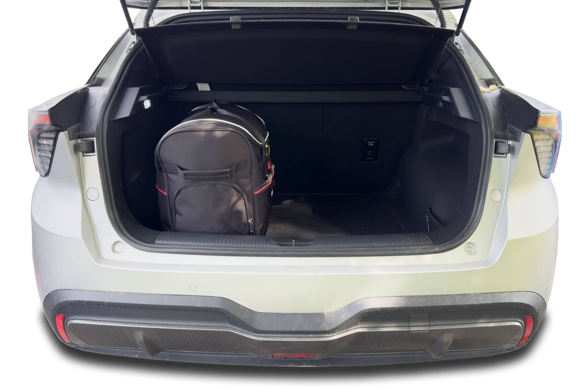 Torby KJUST SPORT do MG 4 Electric I — torby wyjmowane z bagażnika krok po kroku