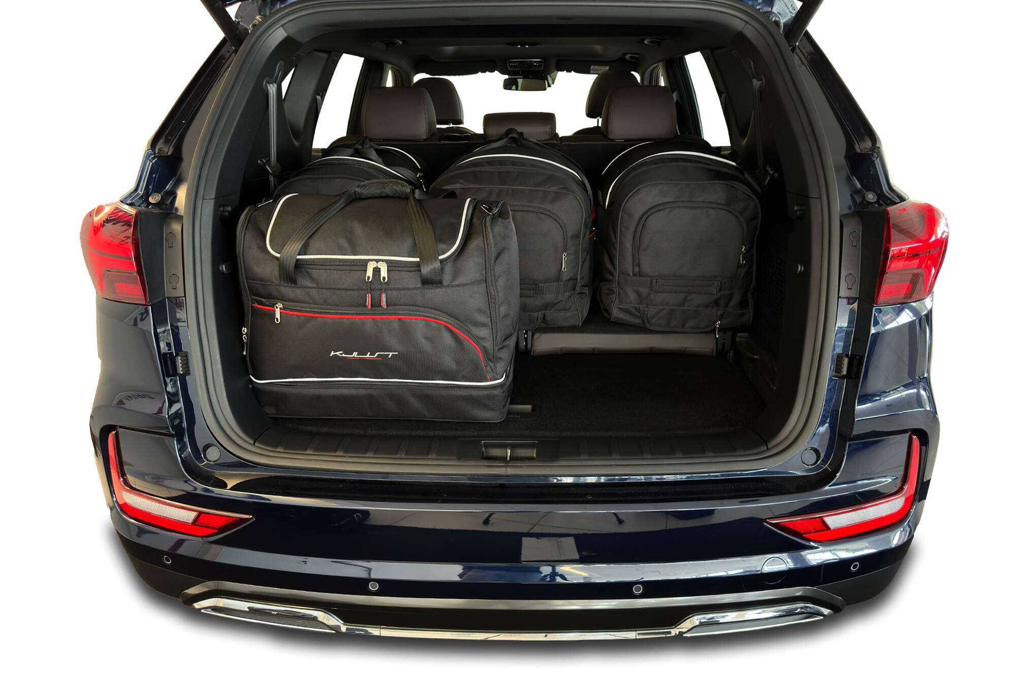Torby KJUST SPORT do Ssangyong Rexton IV — torby wyjmowane z bagażnika krok po kroku