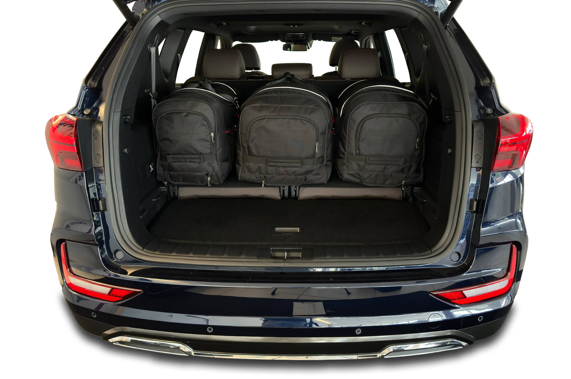 Torby KJUST SPORT do Ssangyong Rexton IV — torby wyjmowane z bagażnika krok po kroku