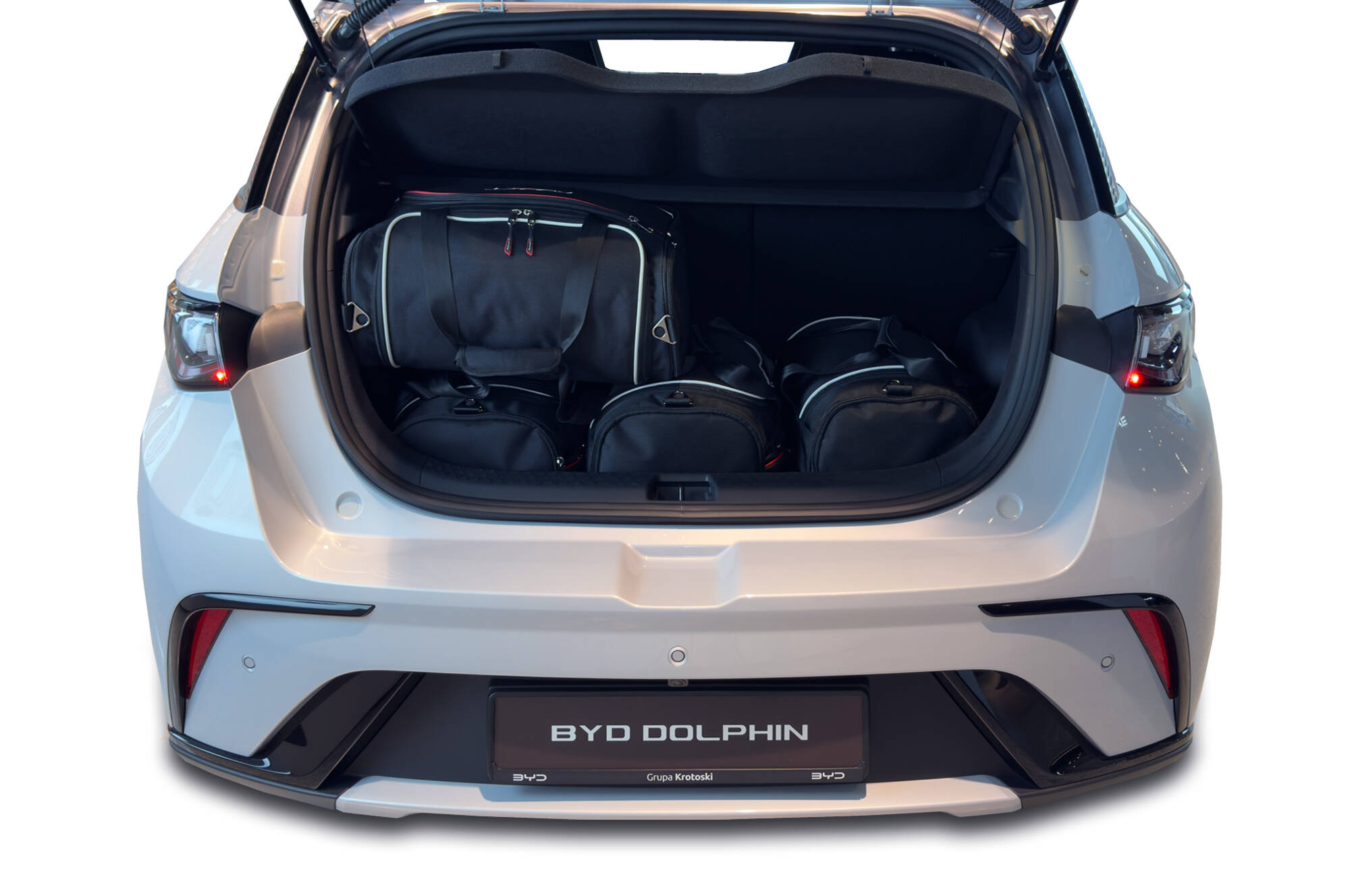 Torby KJUST AERO do BYD Dolphin Electric I — torby wyjmowane z bagażnika krok po kroku