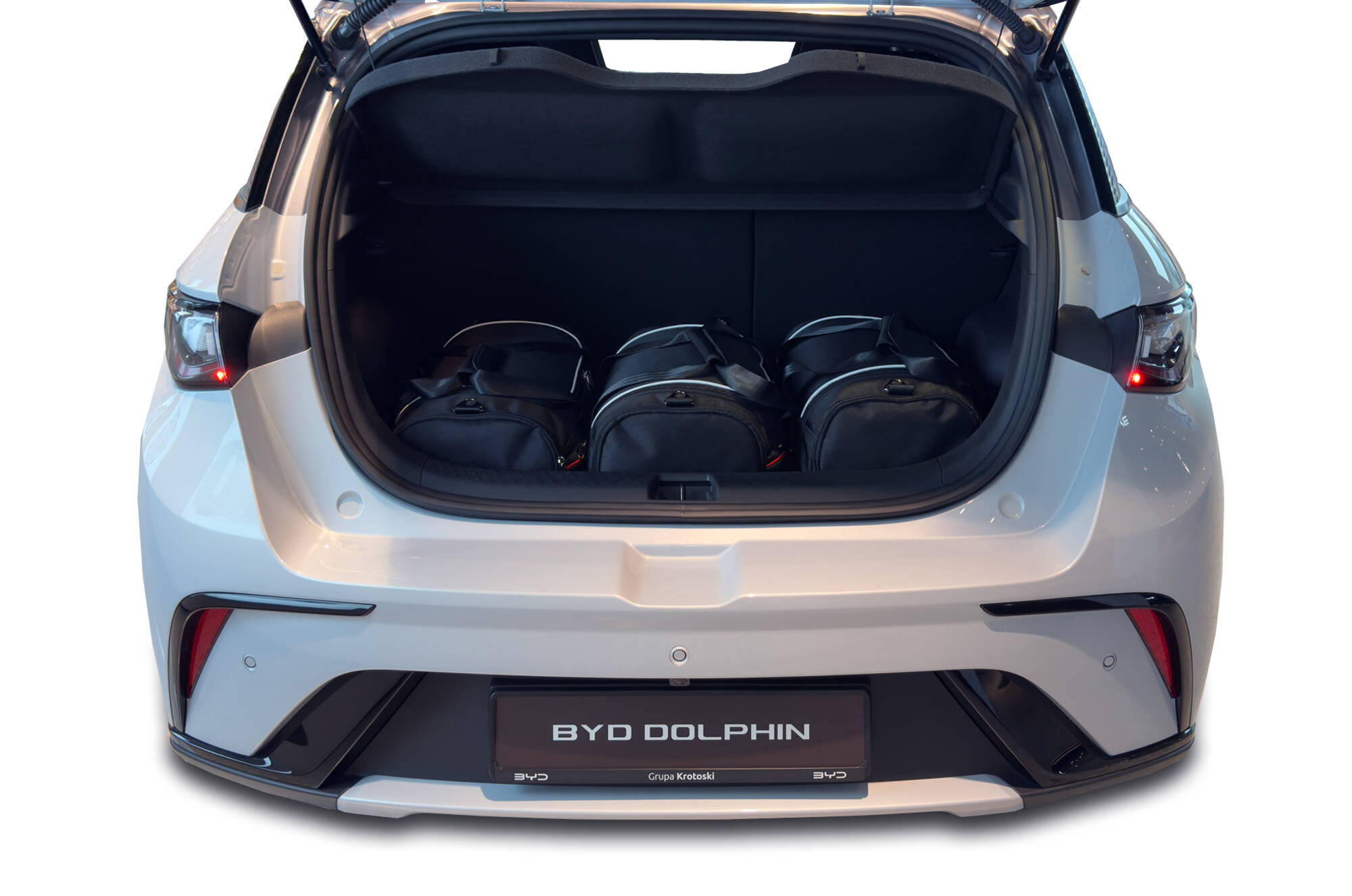 Torby KJUST AERO do BYD Dolphin Electric I — torby wyjmowane z bagażnika krok po kroku