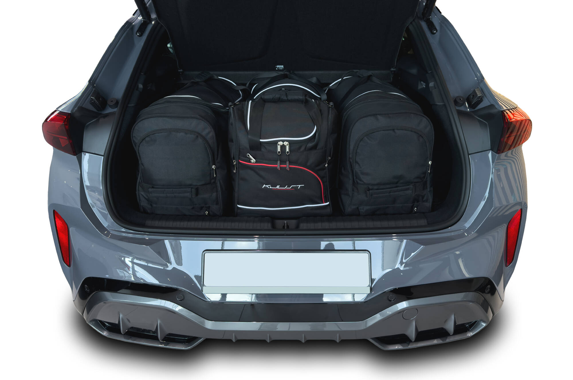 Torby KJUST AERO do Cupra Terramar I — zestaw ułożony w bagażniku