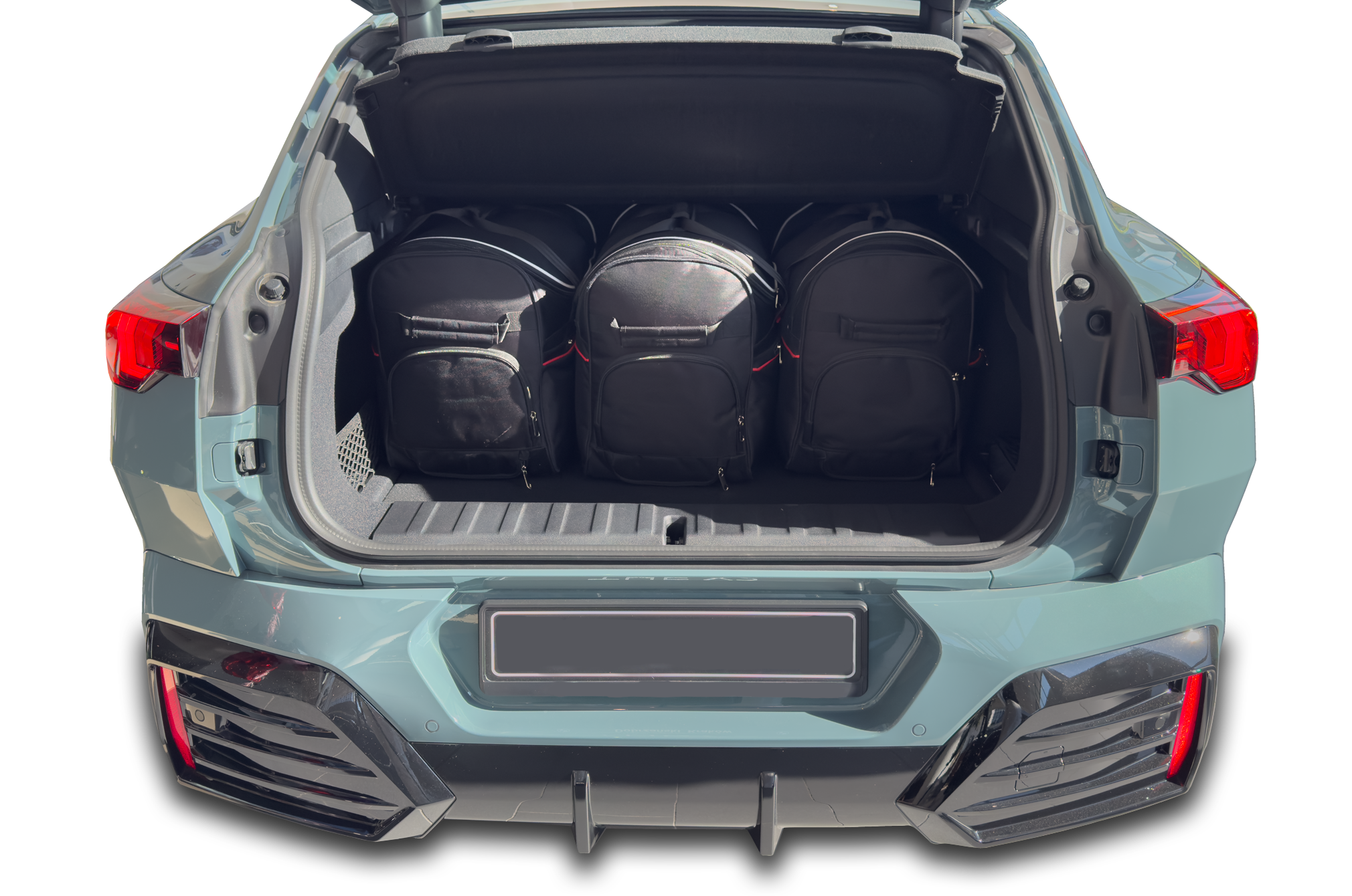 Torby KJUST AERO do BMW X2 Mild-Hybrid U10 — torby wyjmowane z bagażnika krok po kroku