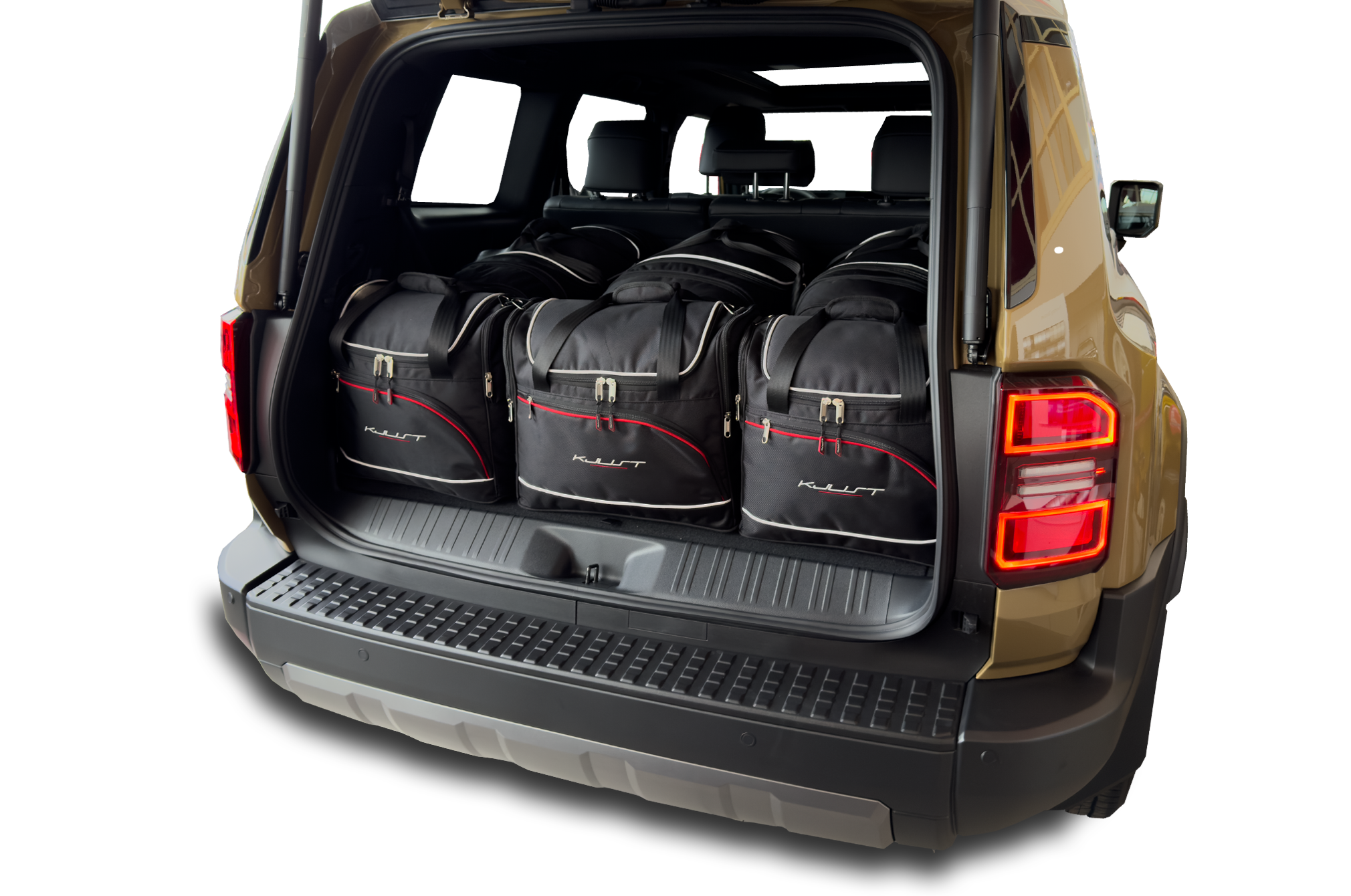 Torby KJUST AERO do Toyota Land Cruiser J250 — zestaw ułożony w bagażniku