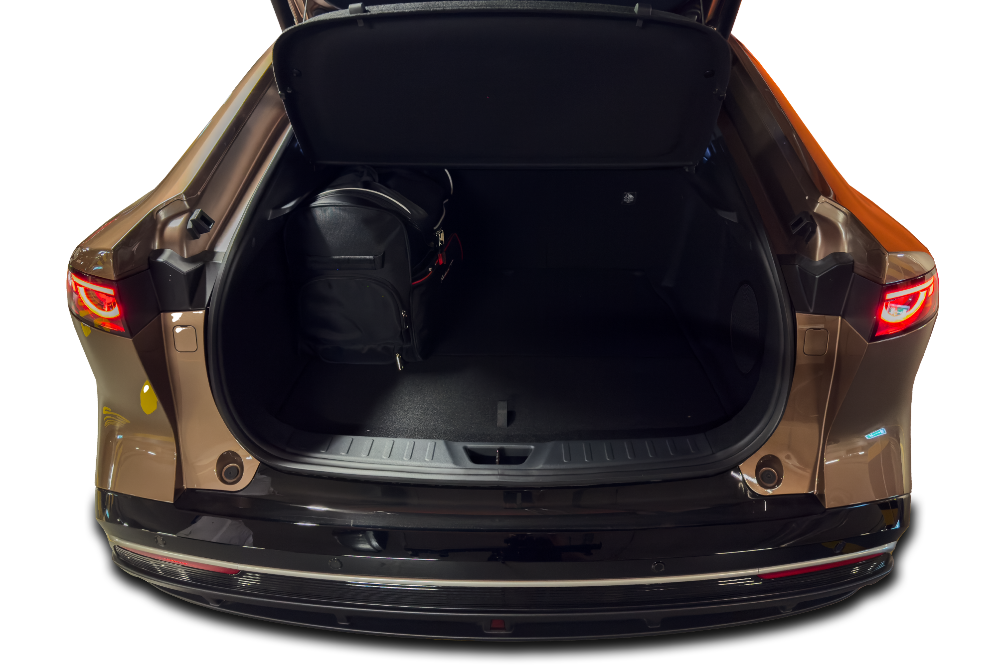 Torby KJUST SPORT do Mazda 6e Liftback Electric I — torby wyjmowane z bagażnika krok po kroku