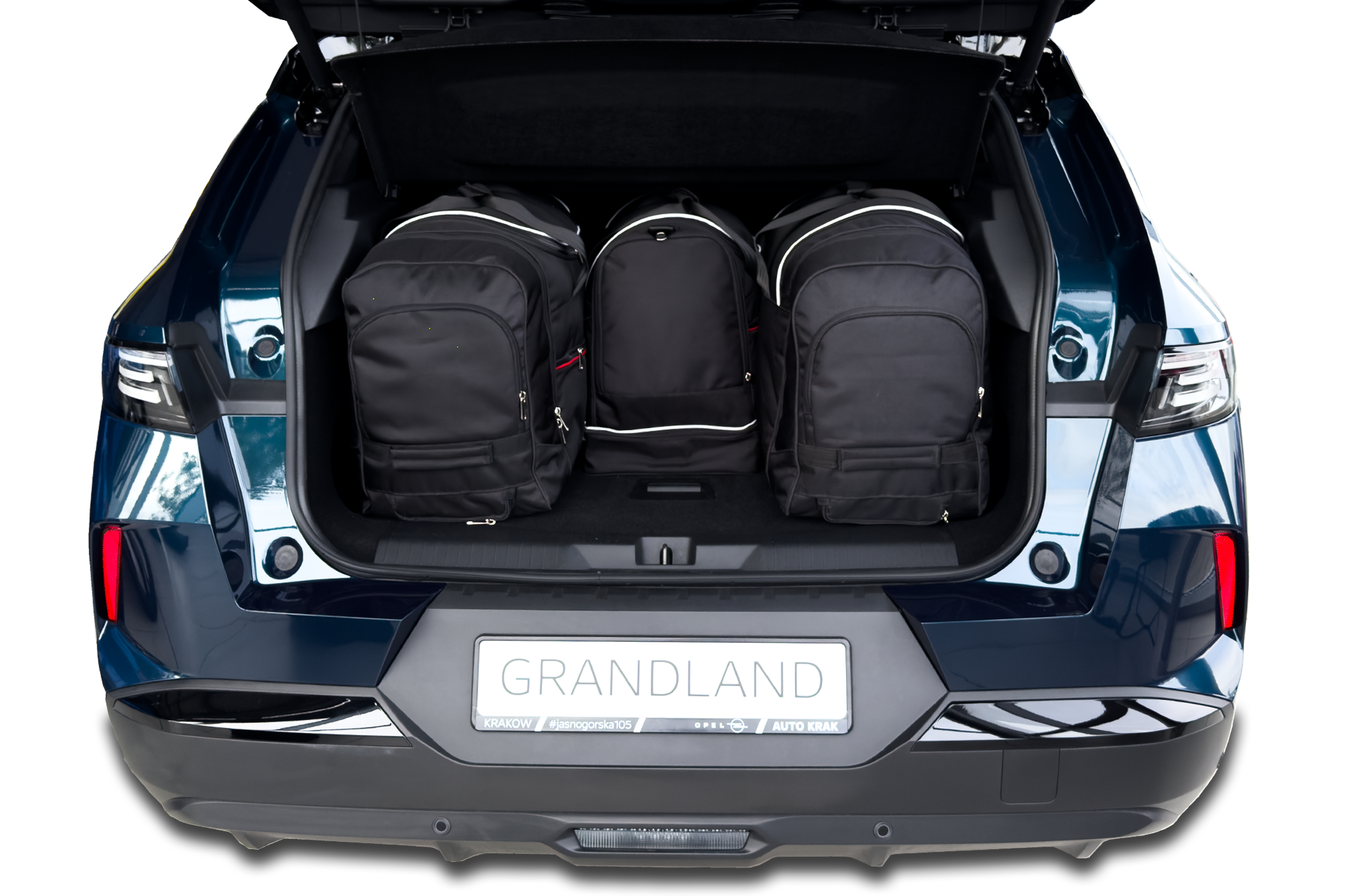 Torby KJUST SPORT do Opel Grandland Electric B — torby wyjmowane z bagażnika krok po kroku