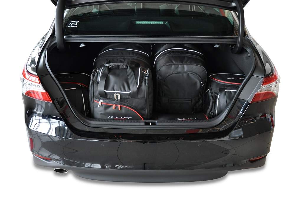Torby KJUST AERO do Toyota Camry Hybrid XV80 — torby wyjmowane z bagażnika krok po kroku
