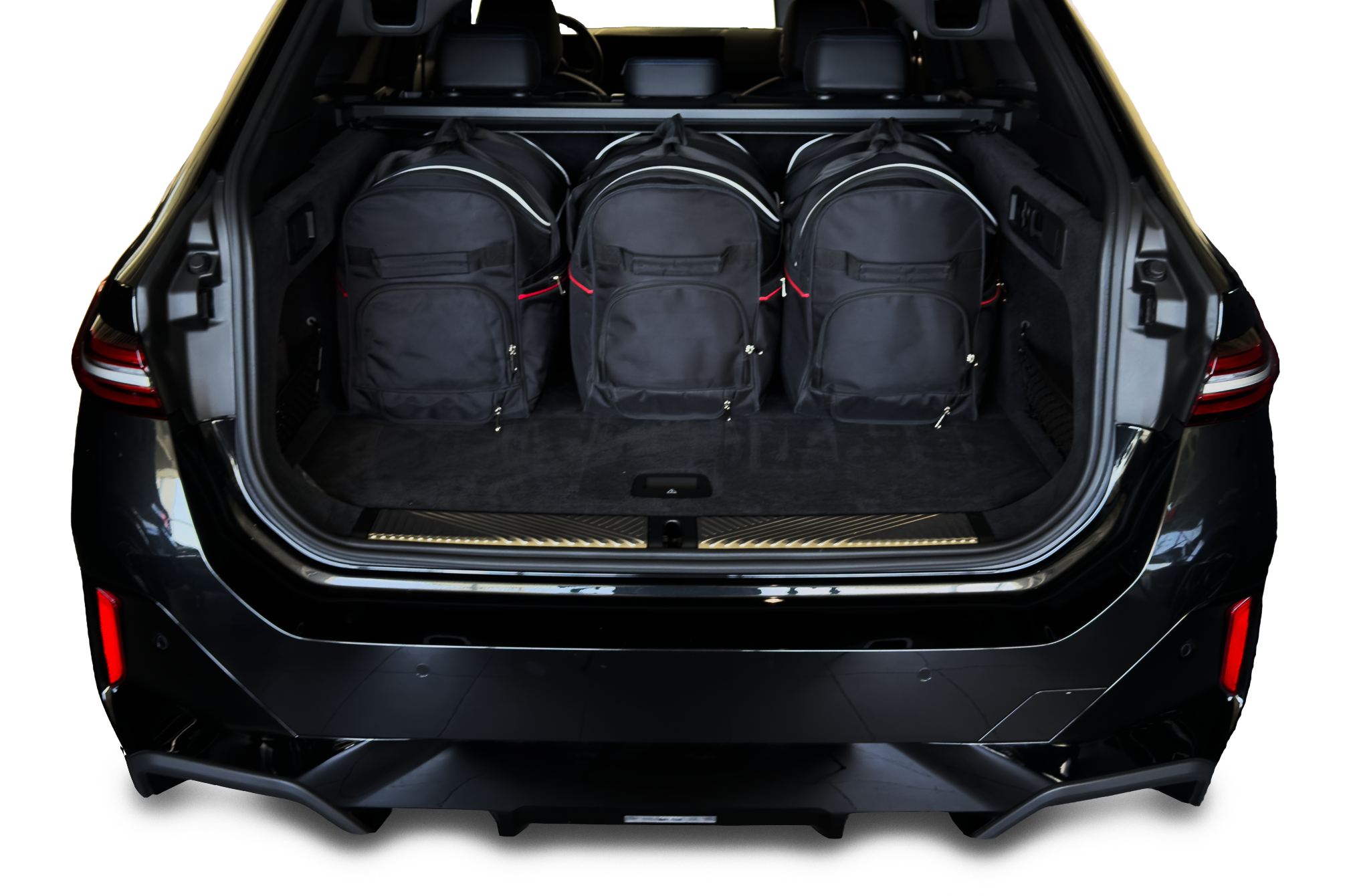 Torby KJUST SPORT do BMW 5 Touring G61 — torby wyjmowane z bagażnika krok po kroku