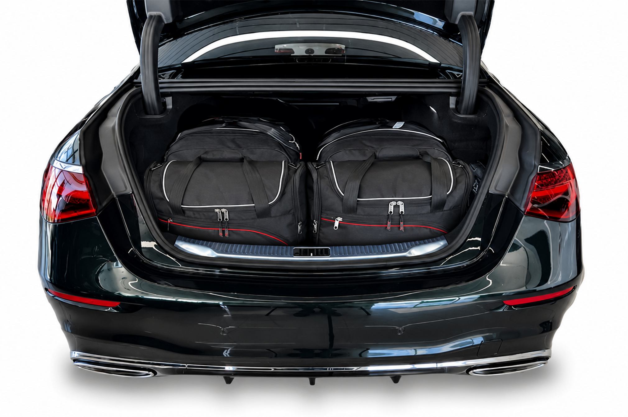 Torby KJUST SPORT do Mercedes-Benz S Limousine Plug-In Hybrid W223 — zestaw ułożony w bagażniku